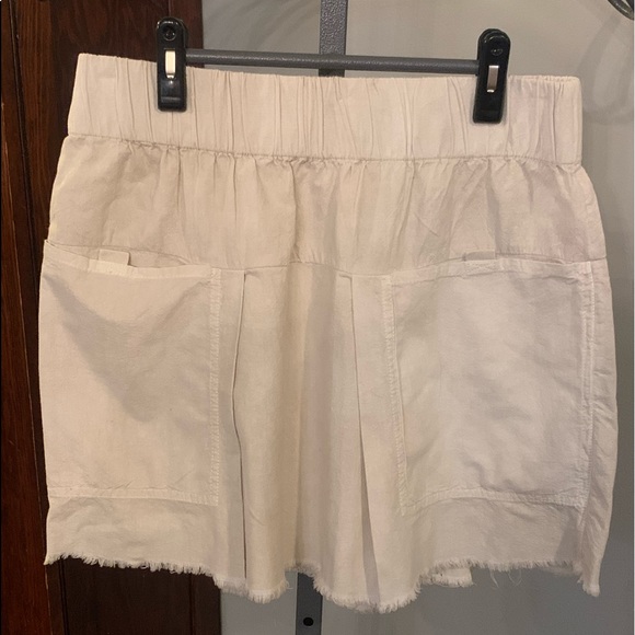 Free People Dresses & Skirts - Free People Tan Skirt Big Pockets sz Medium